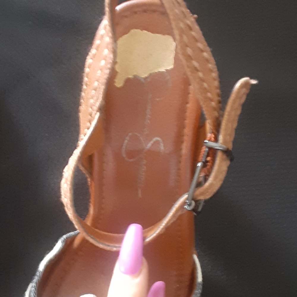 Jessica Simpson:  sailors striped wood heals - Picture 6 of 7